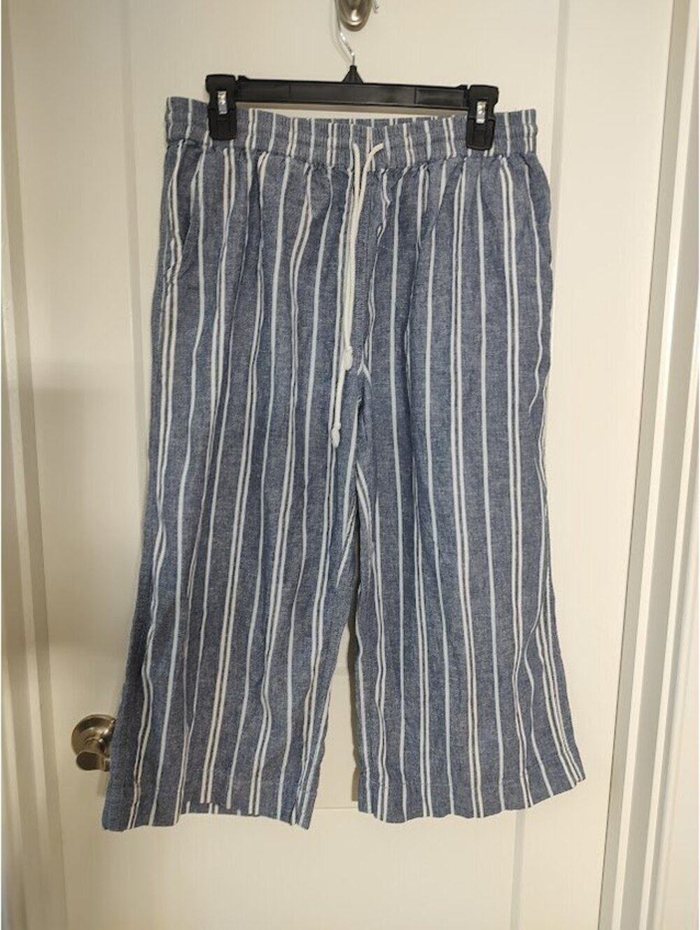 BeachlunchLounge Collection Blue and White Striped Capri Wide Leg Pants